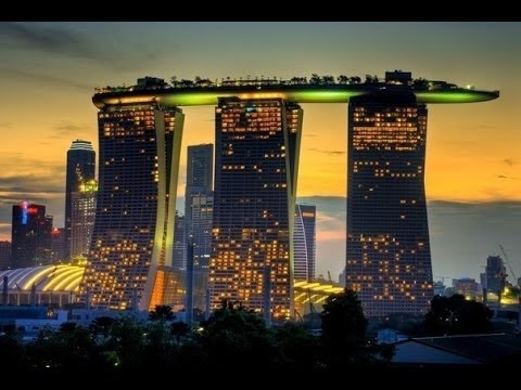 Видео: Отель Сингапур Раффлз предлагает бесплатное пребывание в течение месяца