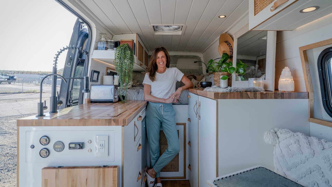 Vivir sola en una furgoneta siendo mujer mayor de 50 años: Viaje honesto + vida cotidiana