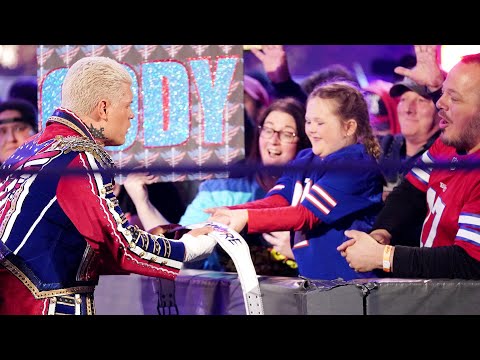 WWE Superstars gift ringside fans