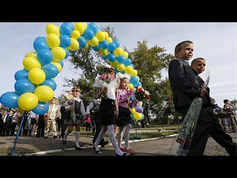 Videó: Hogyan Lehet Iskolába Lépni Ukrajnában