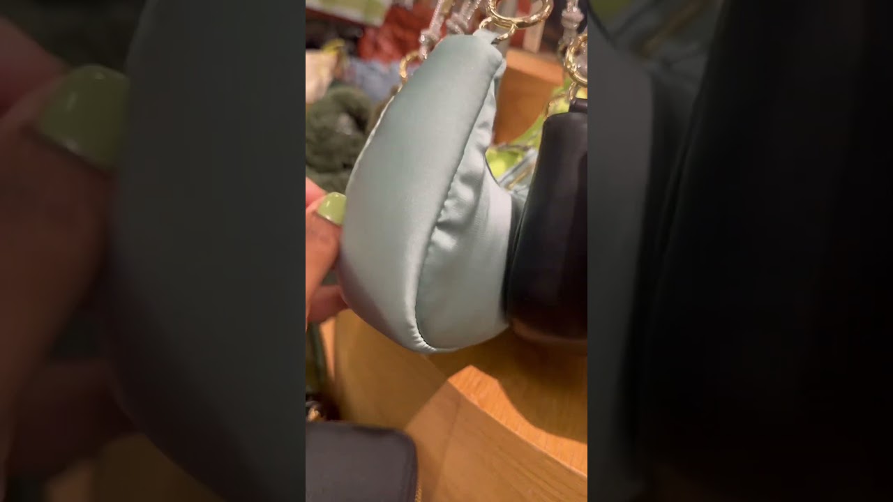 Target has the cutest bags for fall 🤩