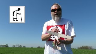 Grandad flies a Nighthawk Gliders 12 Sandpiper Balsa CLG