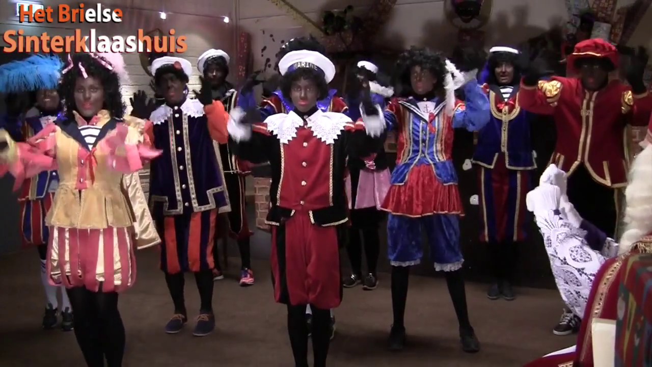 Pietendans; linkerbeen, rechterbeen in het Brielse Sinterklaashuis