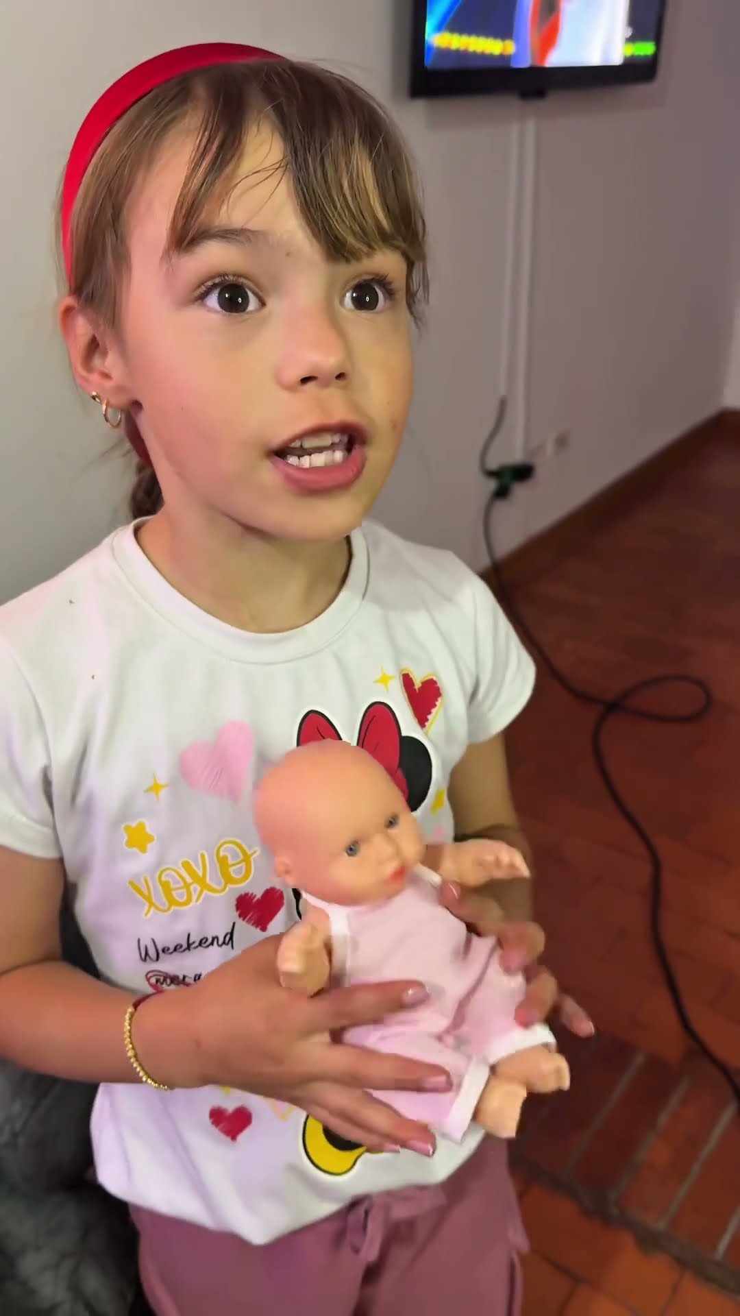 Mi familia me cuida mis bebés muñecas #humor #papodefamilia #comedia #casosdefamilia #shortviral #f