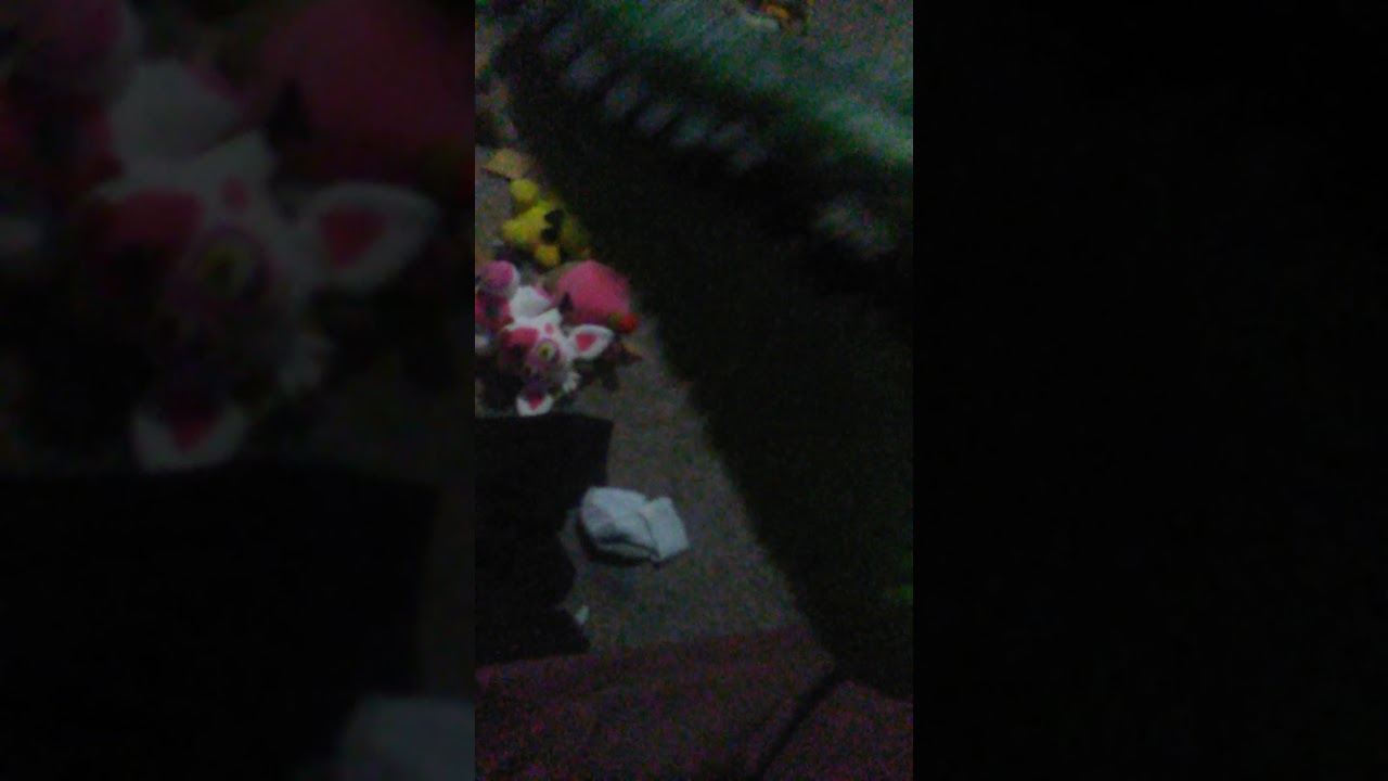 Crocodile puppet Christmas update video - YouTube