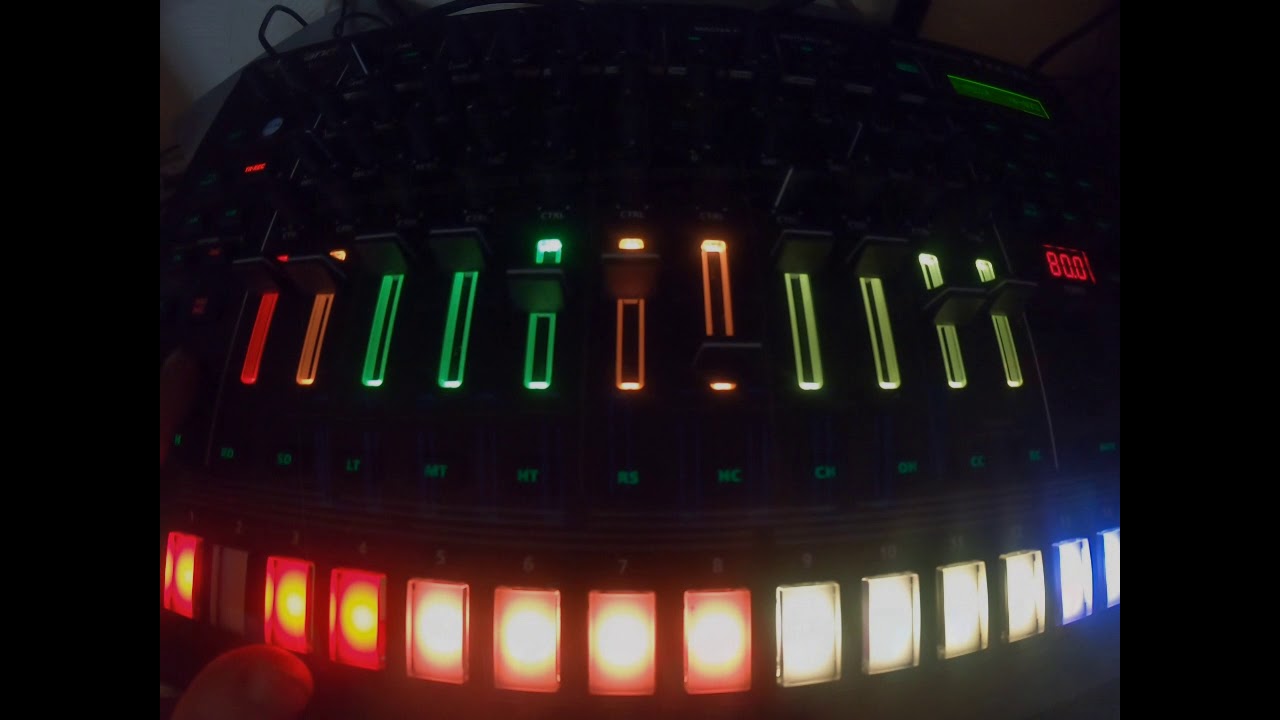 Dark Industrial trap beat Roland TR-8S