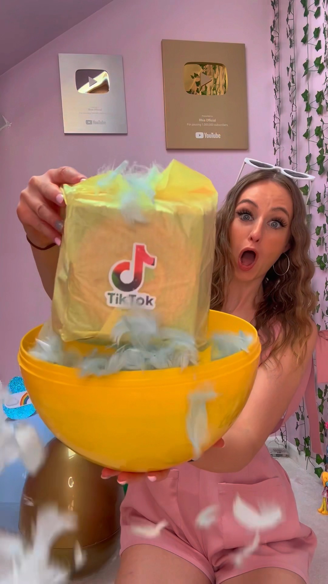[ASMR] *WORLDS BIGGEST* Rainbow Mystery Eggs - EGG 10!!?? #Shorts