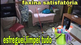 Fiz uma faxina pesada na sala e organizei a cozinha vem limpar comigo
