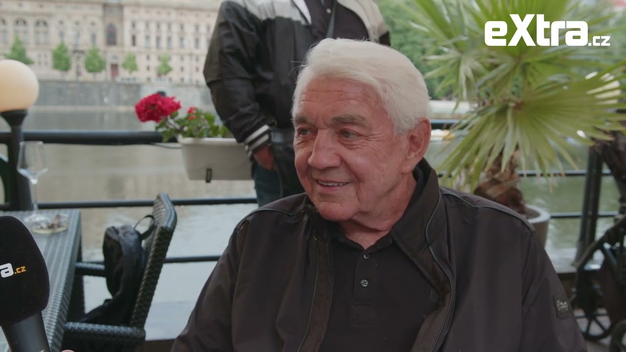 Jiří Krampol o společném bydlení s partnerkou, Josefu Abrhámovi a přání Felixi Slováčkovi