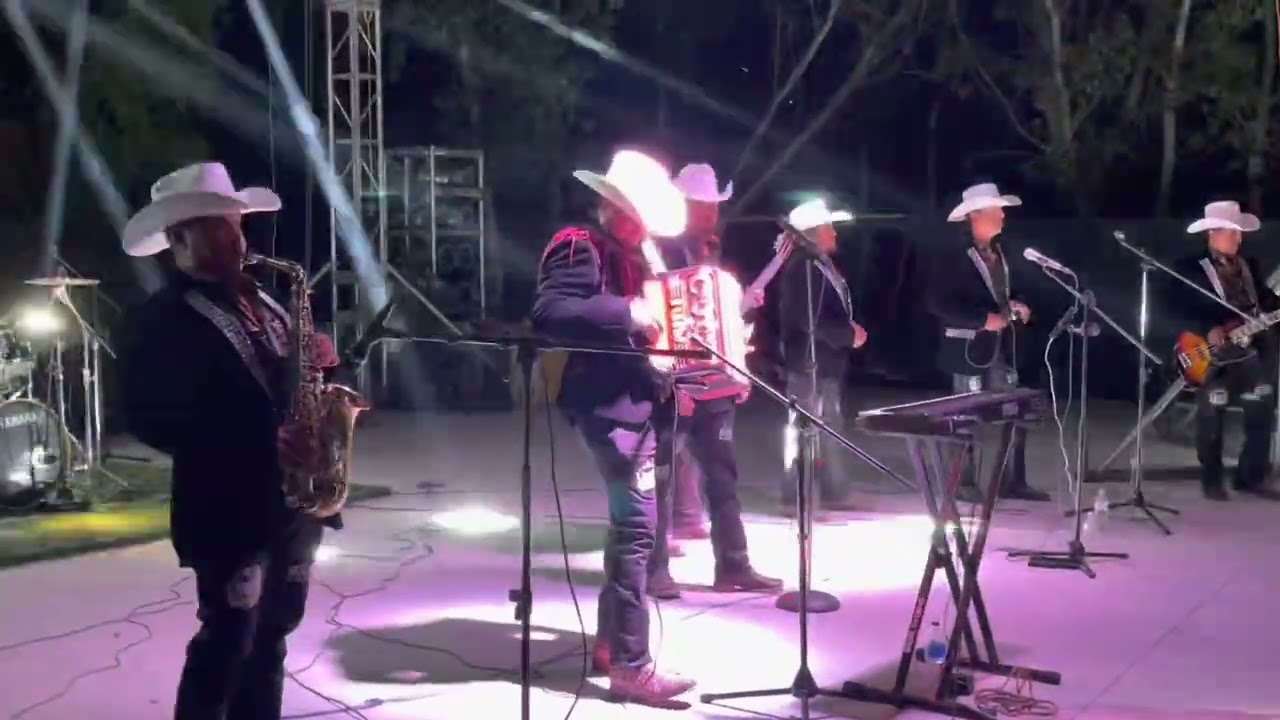 Se fue la luz en el baile con Esperanza Norteña y Mejorales del Mezquite en Clinton Oklahoma