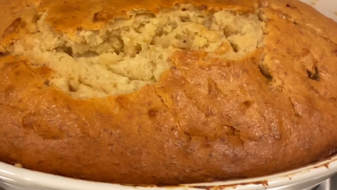 How to bake banana cake using a yeast powder - YouTube