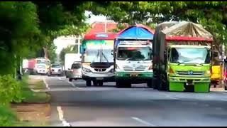 Story WA Bus Ngeblong Kanan