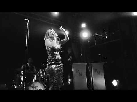 Haley Reinhart Habits In Berlin Black White
