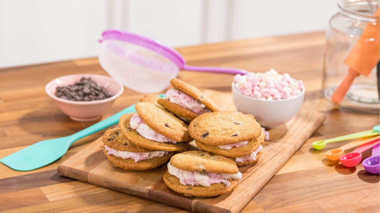 Nadiya's Bake Me A Story Cookie Mallows YouTube