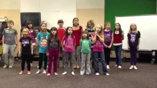 Hannah glee-fully sings!