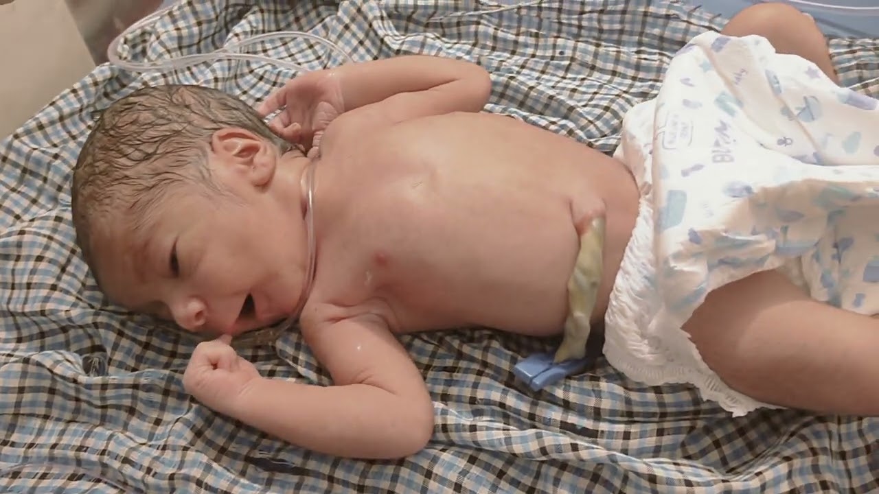 So cute boy 😘😘 my love Hospital 😍😍 naw baby boy 😍😍