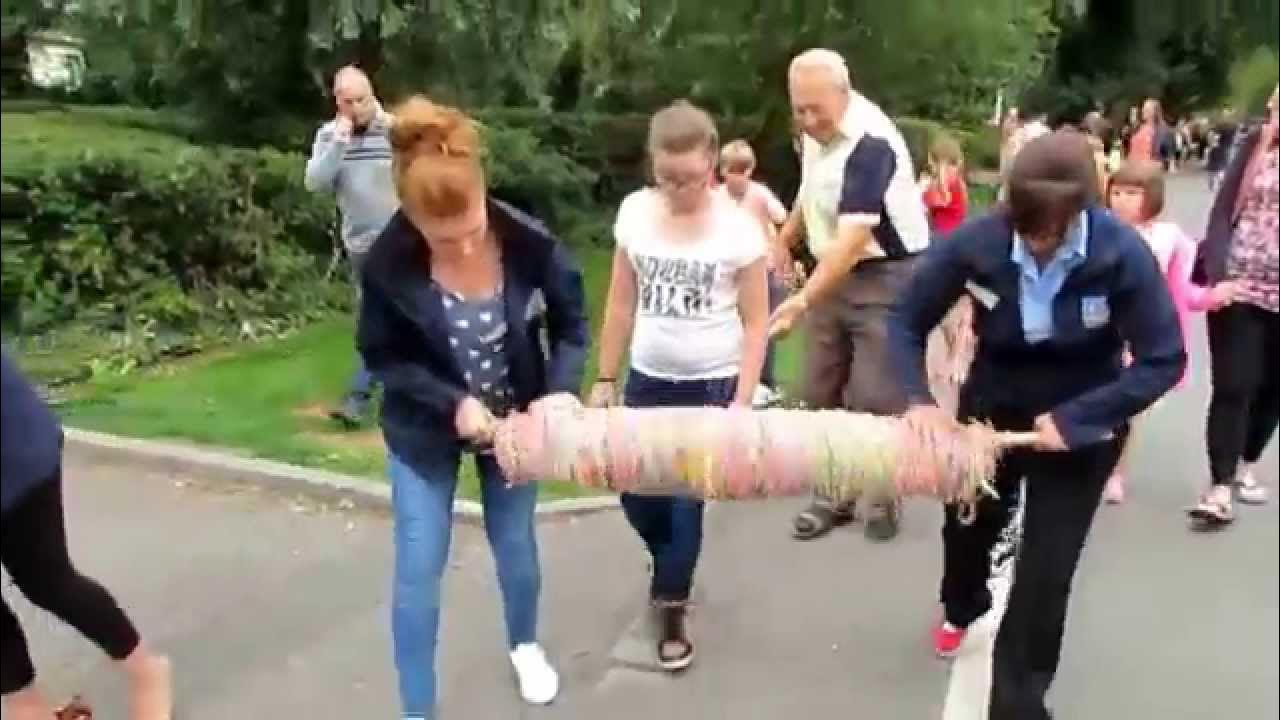 10-year-old's 6,292-foot loom band bracelet breaks Guinness record 