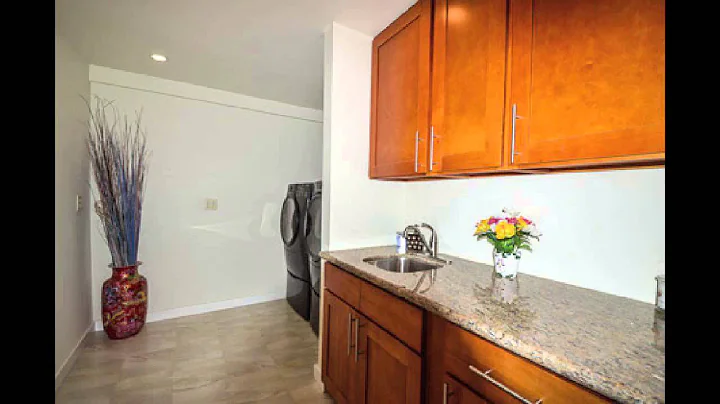 Gorgeous Custom Remodel on 1.36 Acres with Sound a...