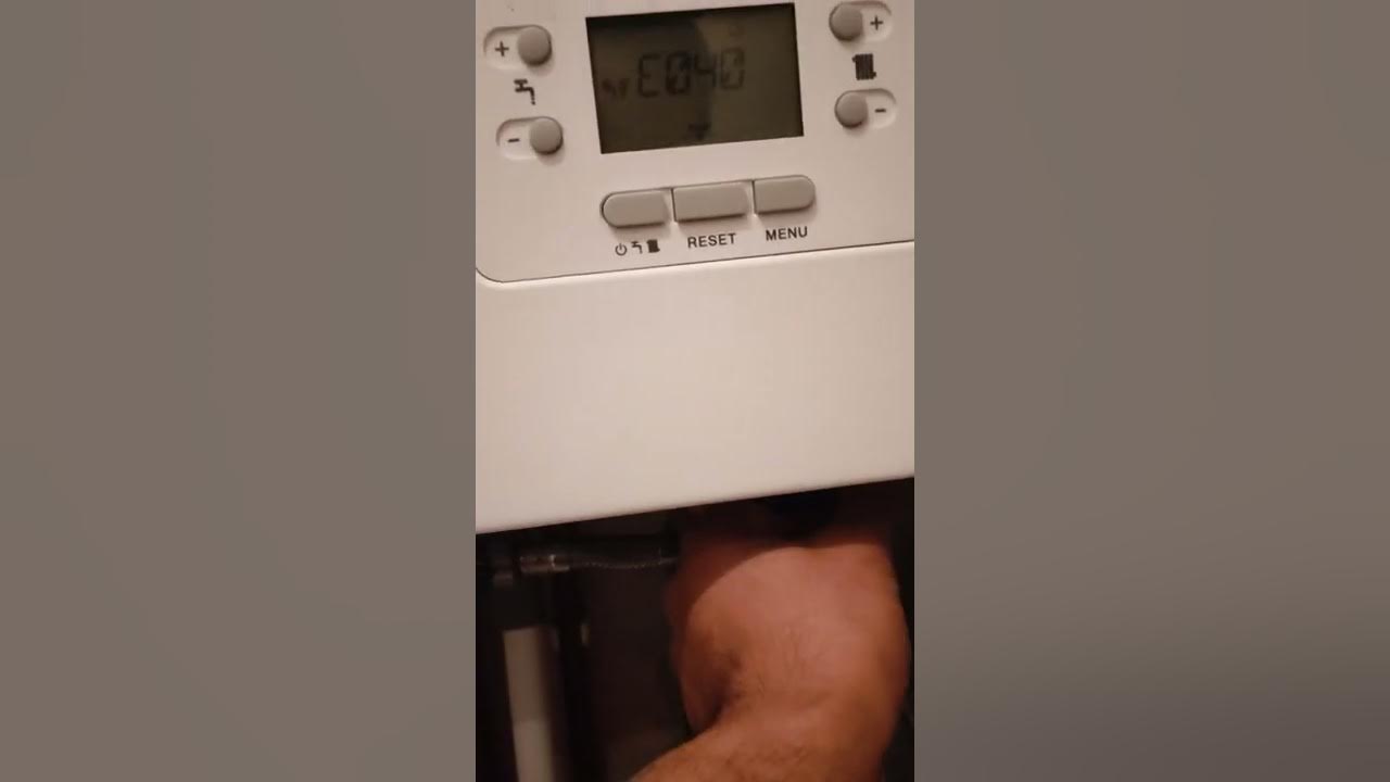 Vokera E040 fault code. Top up and filling procedure YouTube