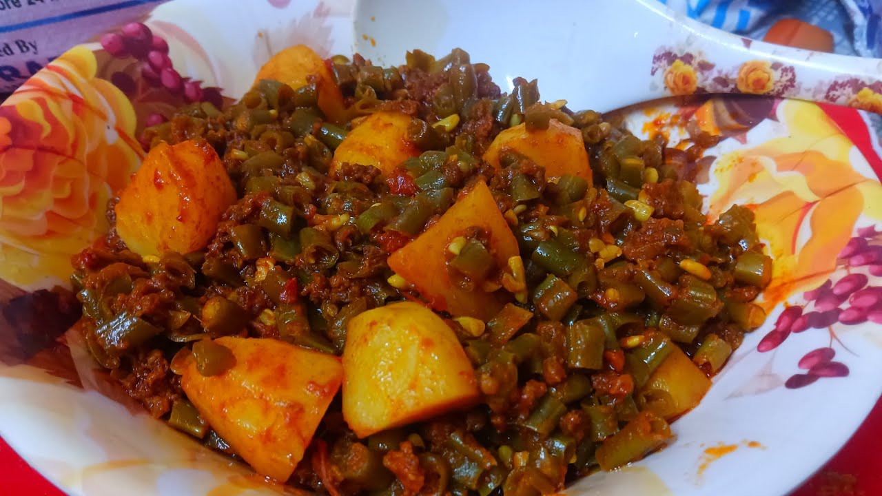 Ammi ka hath ka binees ki phalli khimma