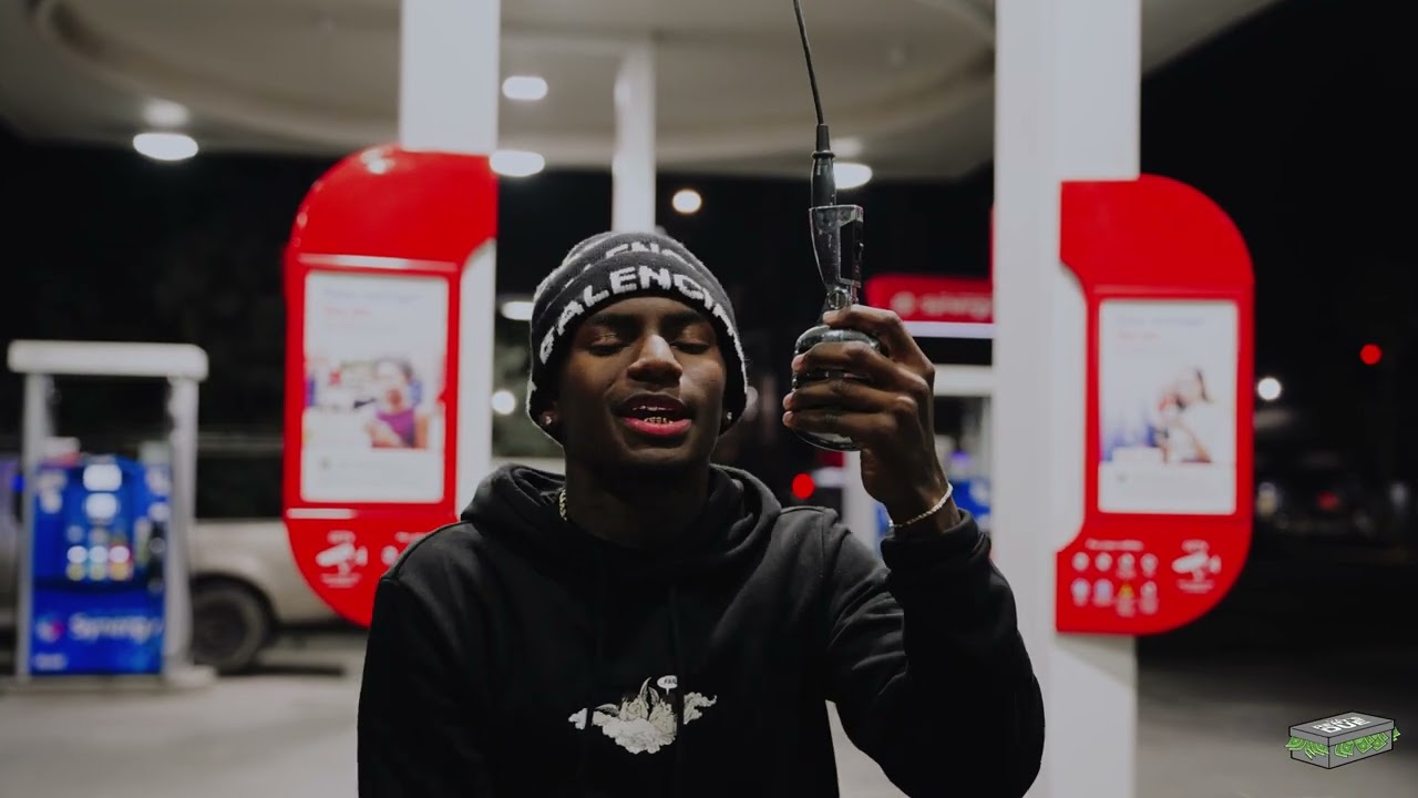 DOLLA BOY MIKE - "In My Heart" @THARENTSDUE Live Mic Performance