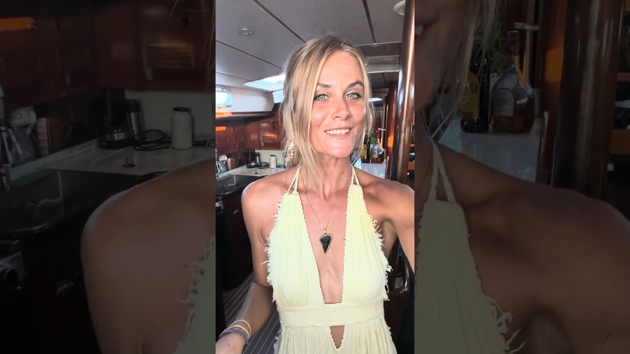 ⁣Boat crawl 🍻 the sailors version of a bar crawl 🤪