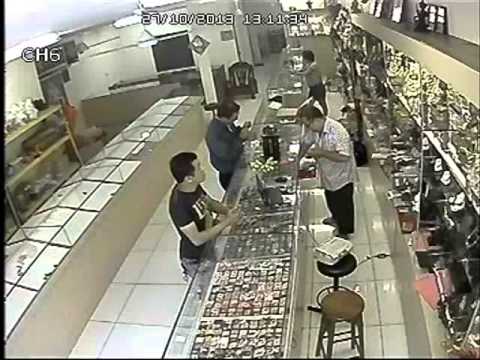 thief 偷电话贼