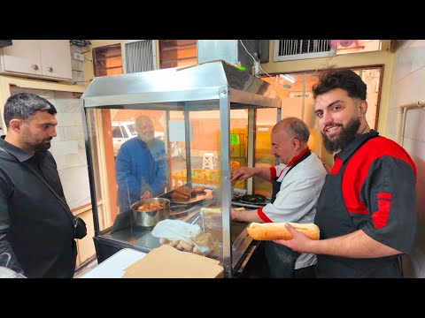 غذای خیابانی ایران ساندویچ فروشی قبل از انقلاب ایران هنوز روزی ۱۰۰۰ ساندویچ با قیمت کمتر از ۱ دلار می فروشد 