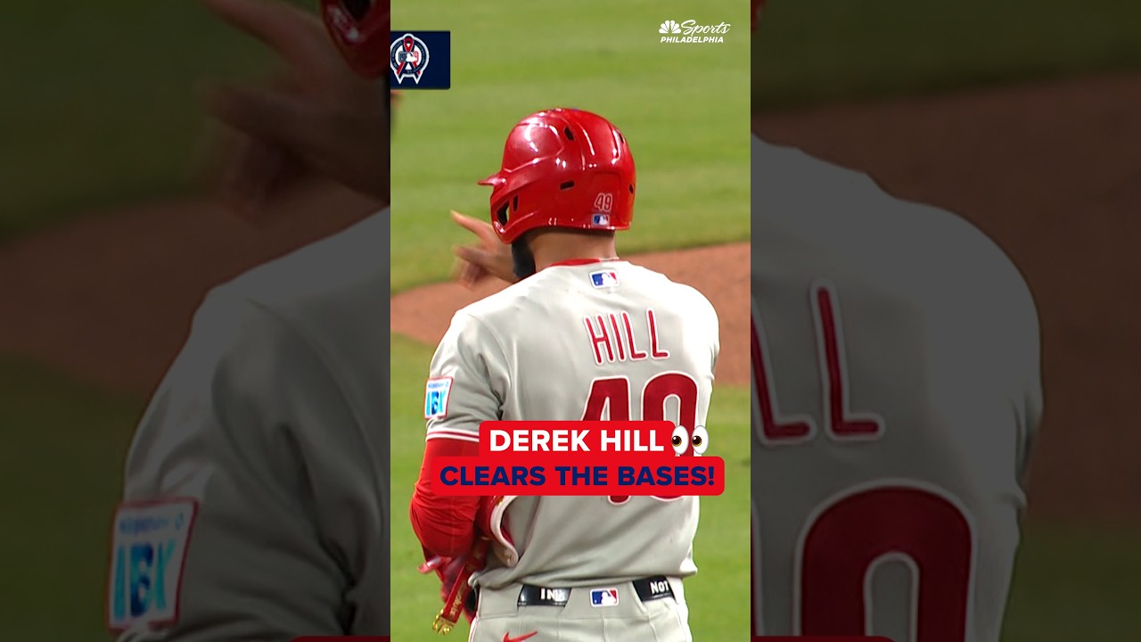 Derek Hill brings in ALL THREE RUNNERS for the LEAD 🔥