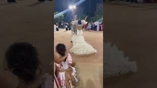 Boda de Gitanos Novia le Baila Valiente al Novio ante un Caballo👸💍🤴💒🐎#bodadegitanos #amorcaló #video