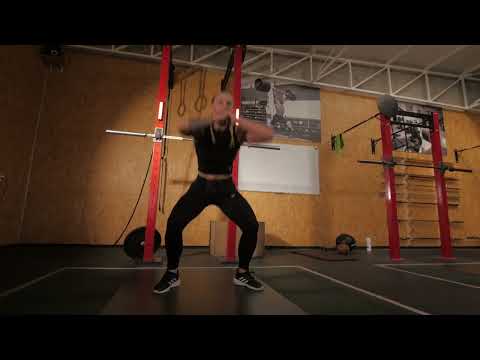 18 Squat Jump Clap feet