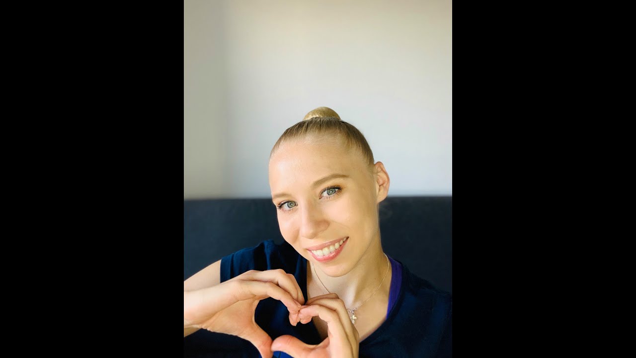 Le chignon par Kseniya Moustafaeva
