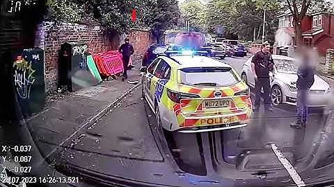 Police Taser Stops Knife Attack in Seconds