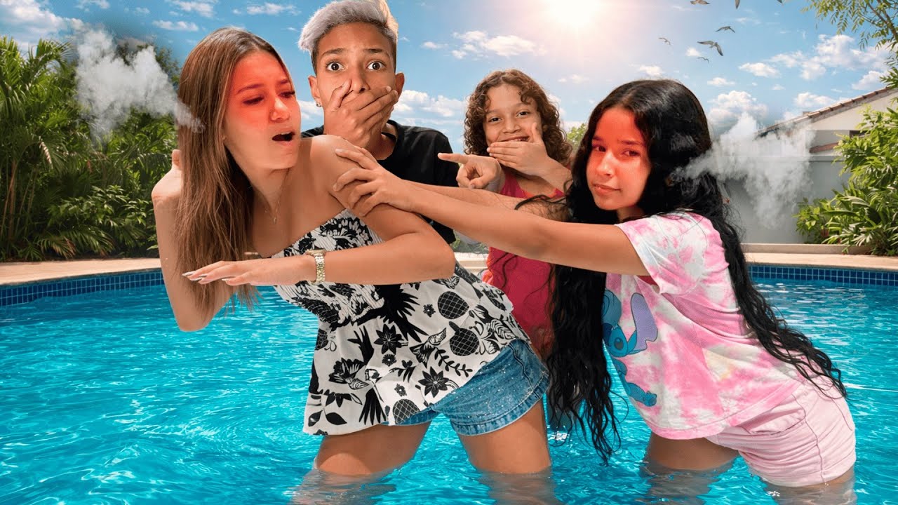 JOGO DA DISCÓRDIA DENTRO DA PISCINA 