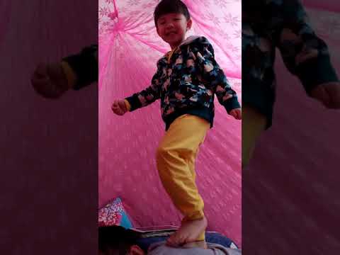 20171105皮蛋閎踩背一百下換賽車過關。
