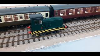 @trainstop236 Accurascale  Ruston 88DS running through yard