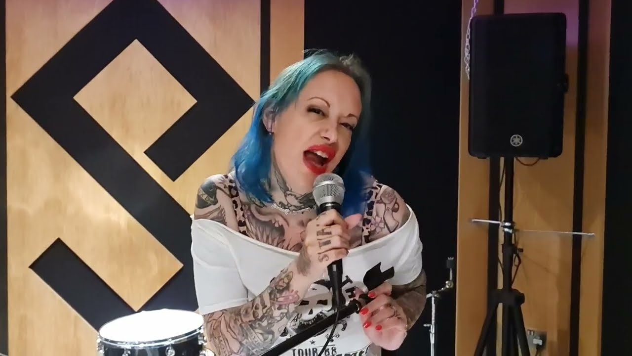 Isla Dogs - LOVE SONG