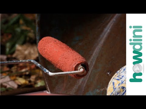 How to clean a paint roller