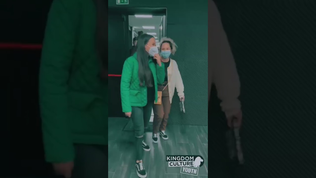 Convite para festa a fantasia - Edição/Roteirizaçao: Don Basil