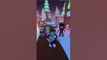 lets wiggle ? - Roblox dance shorts