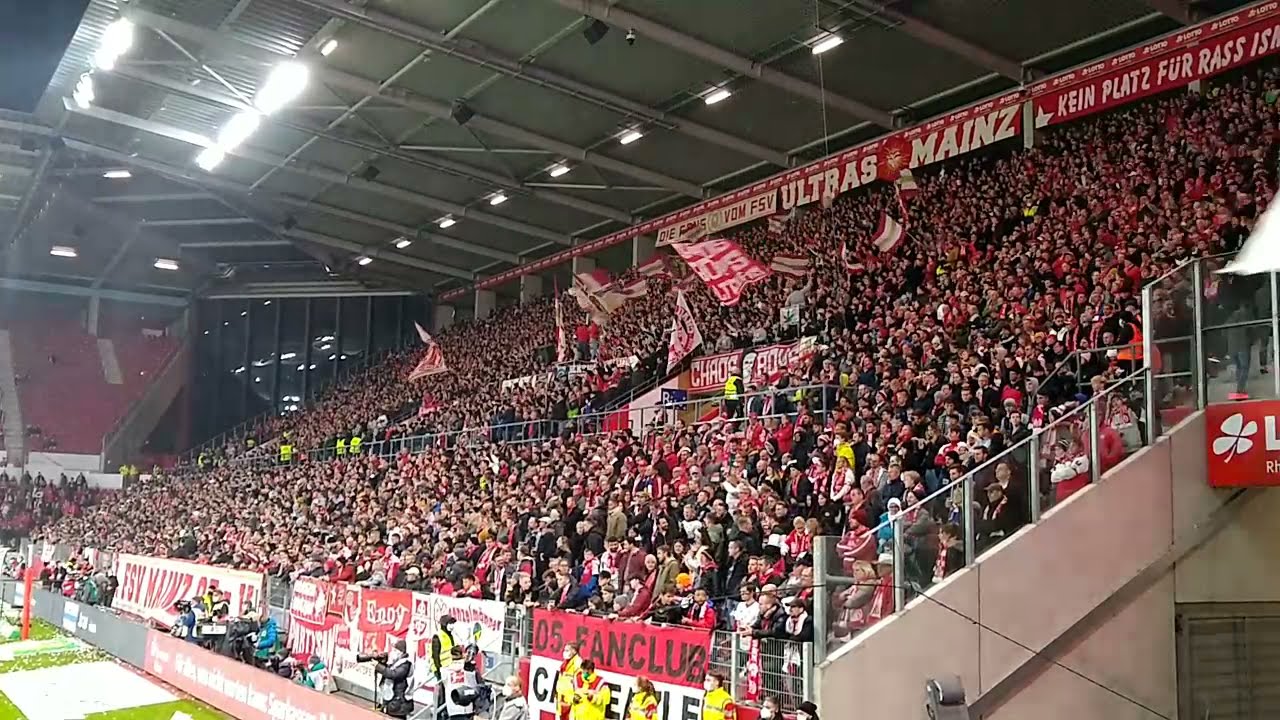 Support | FSV Mainz 05 - FC Augsburg 4:1 (3:0) | 22.10.2021 | Bundesliga 9. Spieltag