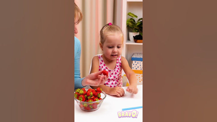 AN ULTIMATE STRAWBERRY HACK 🤩🍓| Kid-friendly food hack! Easy Berries Eating!