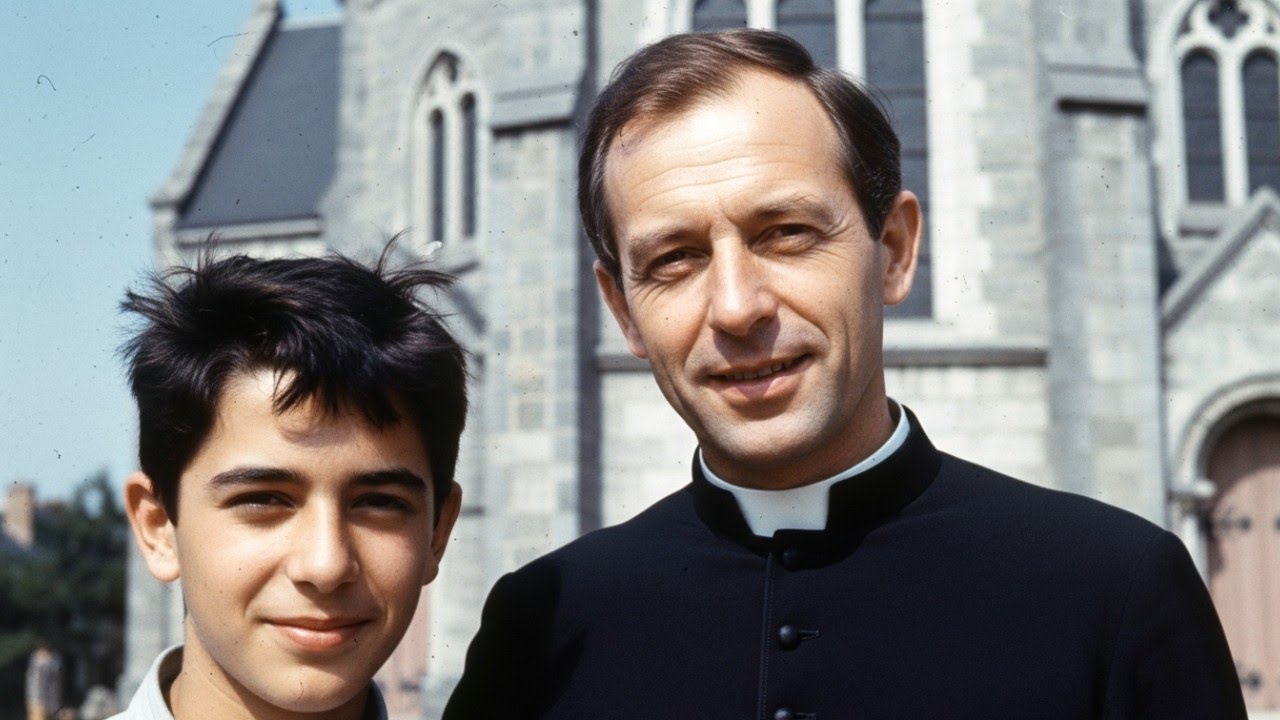 Un curé disparaît pendant la procession — son calice retrouvé 28 ans après