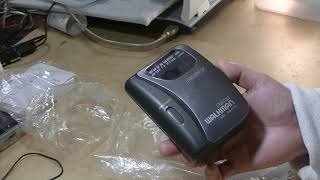 SONY カセットウォークマン SONY 1996年カセットウォークマンWM-FX123 - YouTube