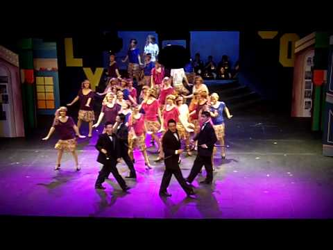 Beautiful Girls - Singin' in the Rain at Valley Ch...