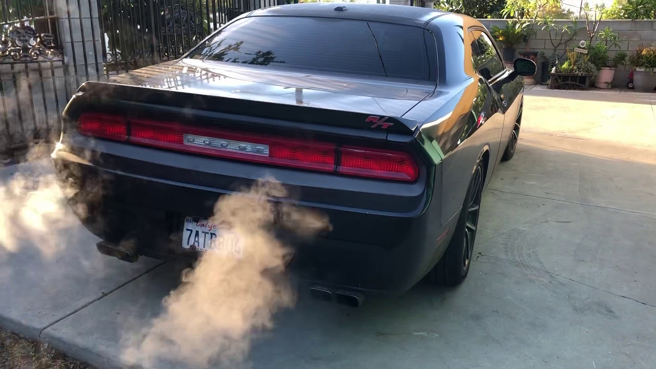 Cammed and Supercharged Challenger RT 5.7 hemi cold start idle