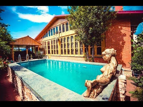 3 და 1 სართულიანი  სახლები ნახალოვკაში, მეტროდან 400 მეტრში