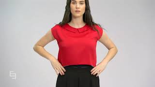 TweeInOne presents you a top that can be worn in various styles. Tweeinone Reversible Red Jacket