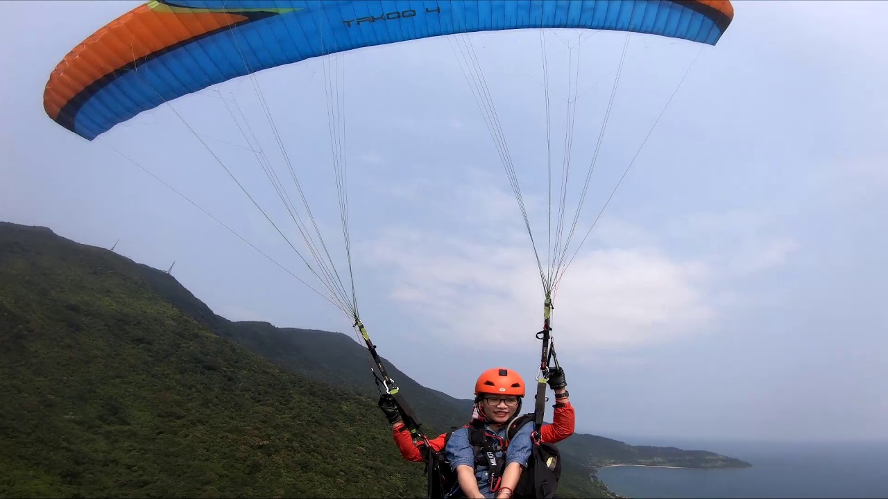 ⁣Ms Anh Truc  Tandem Paragliding in Son Tra Da nang Viet nam !!!