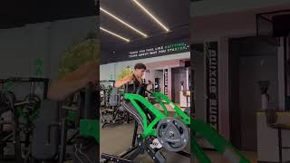 Wide Grip Seated Machine Row ✅